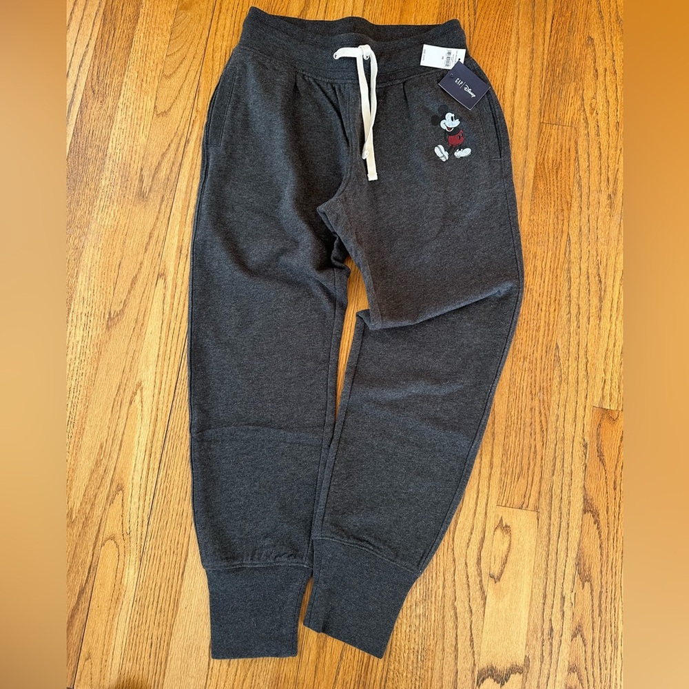 Rare and classy Gap-Disney Mickey Mouse Sweatpants